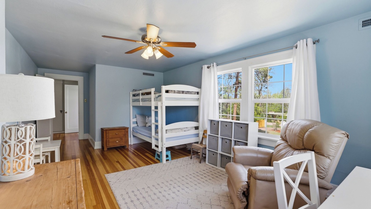 Photo of Bedroom in Broadmoor