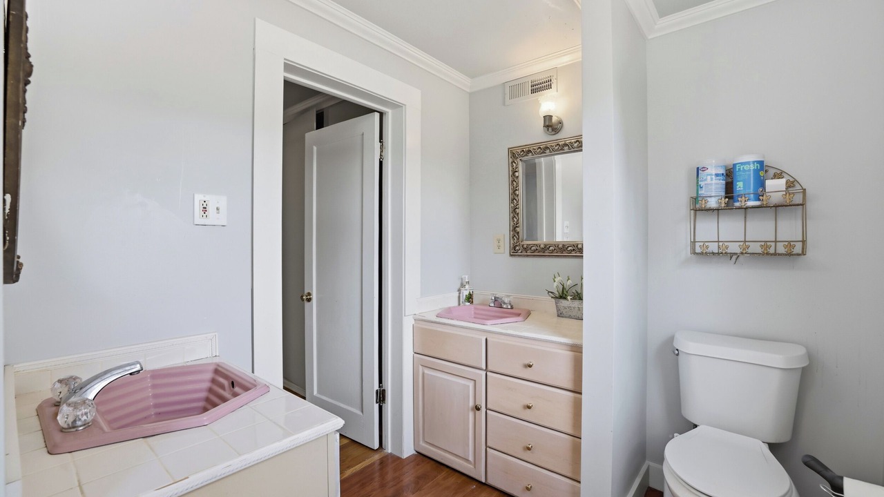 Photo of Bathroom in Broadmoor