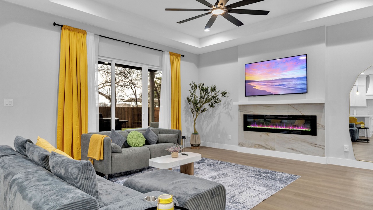 Photo of Livingroom in Grand Prairie