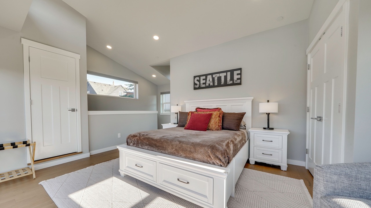 Photo of Bedroom in Mid-Beacon Hill