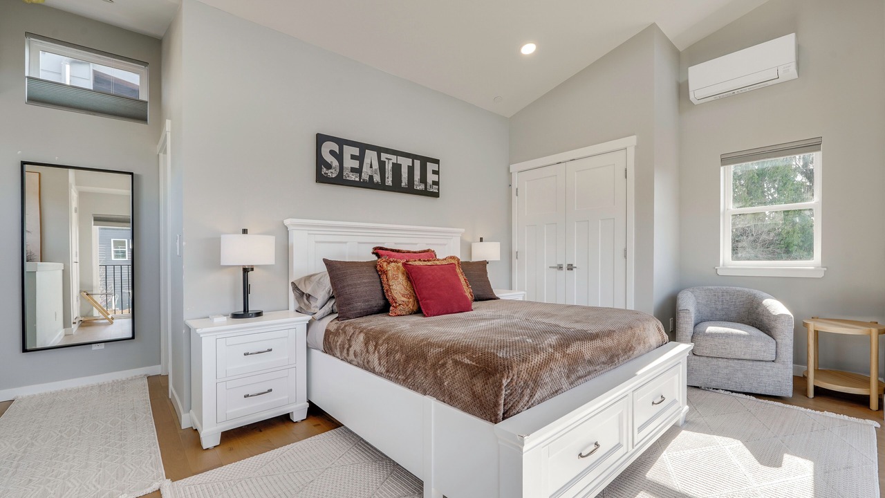 Photo of Bedroom in Mid-Beacon Hill