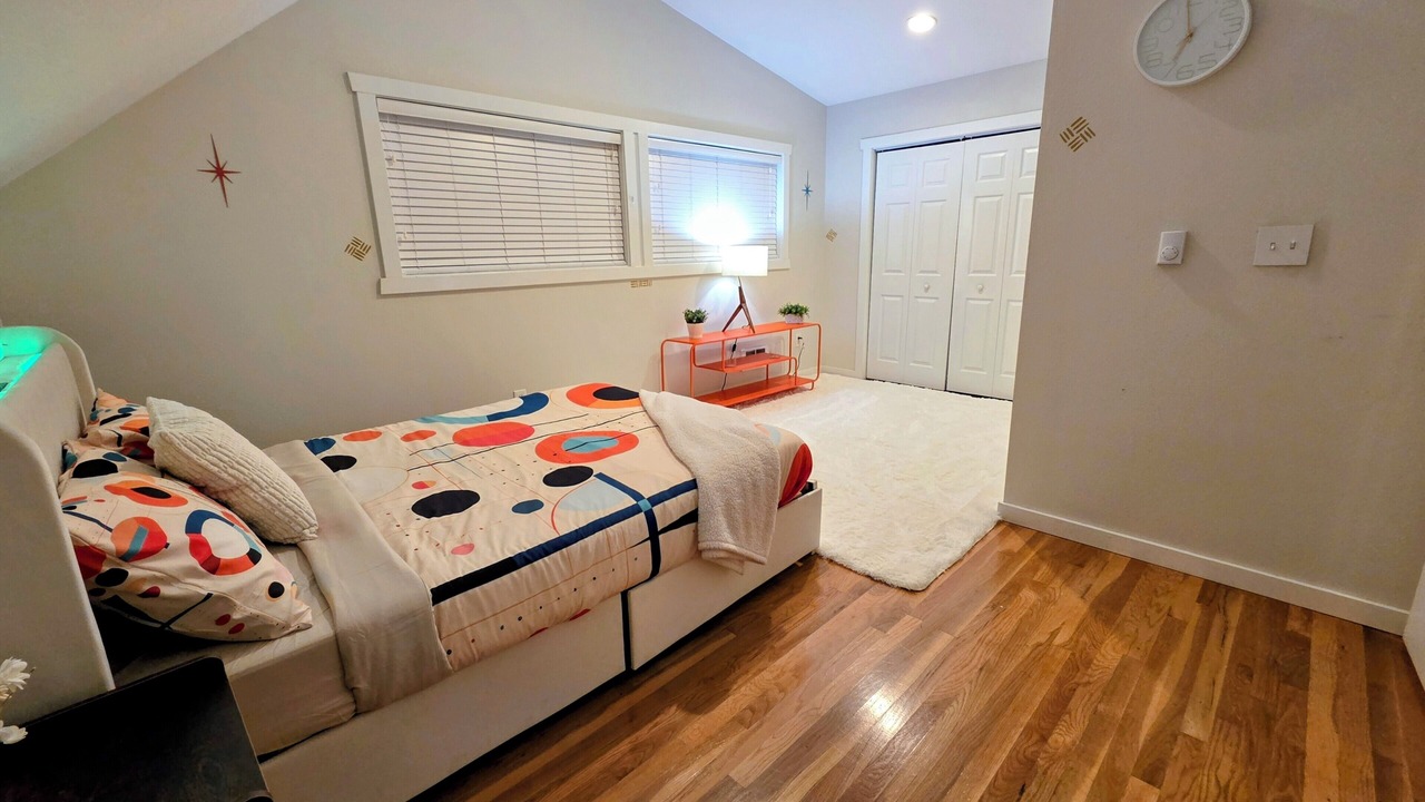 Photo of Bedroom in Haller Lake