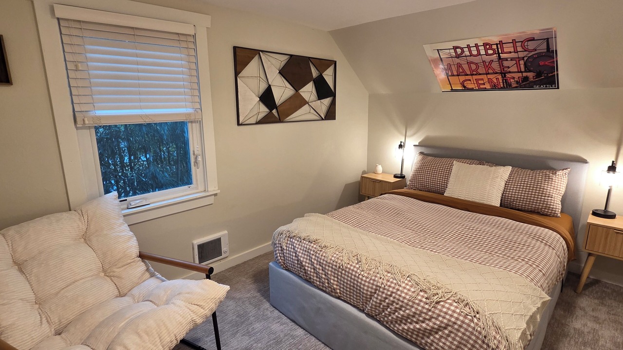 Photo of Bedroom in Haller Lake