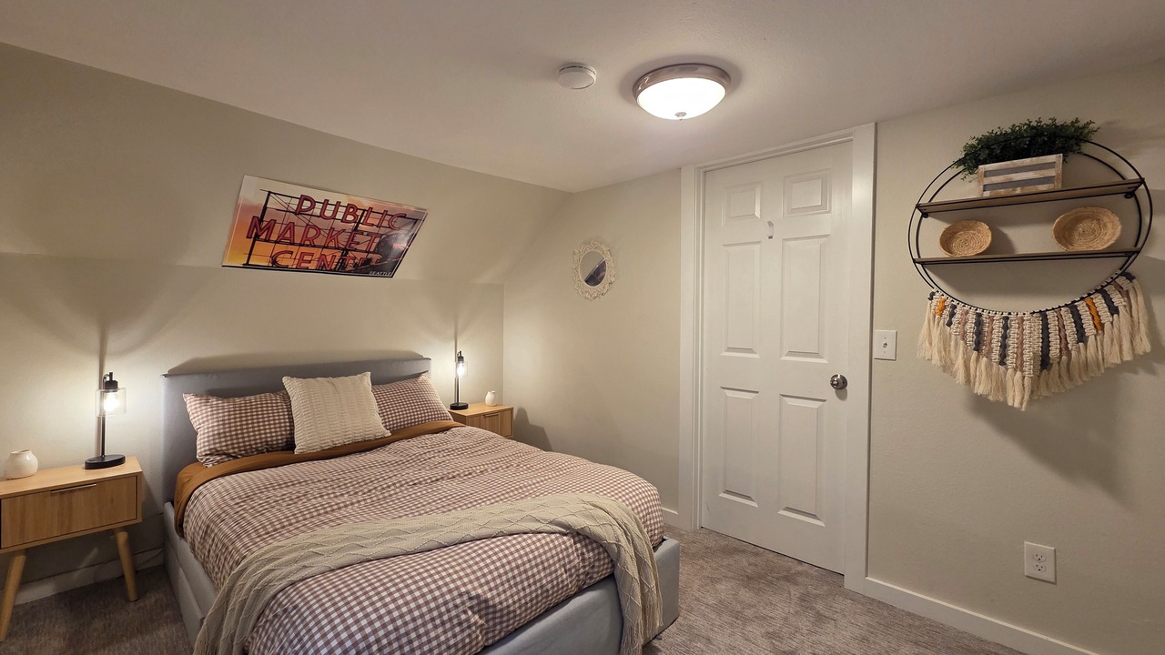 Photo of Bedroom in Haller Lake