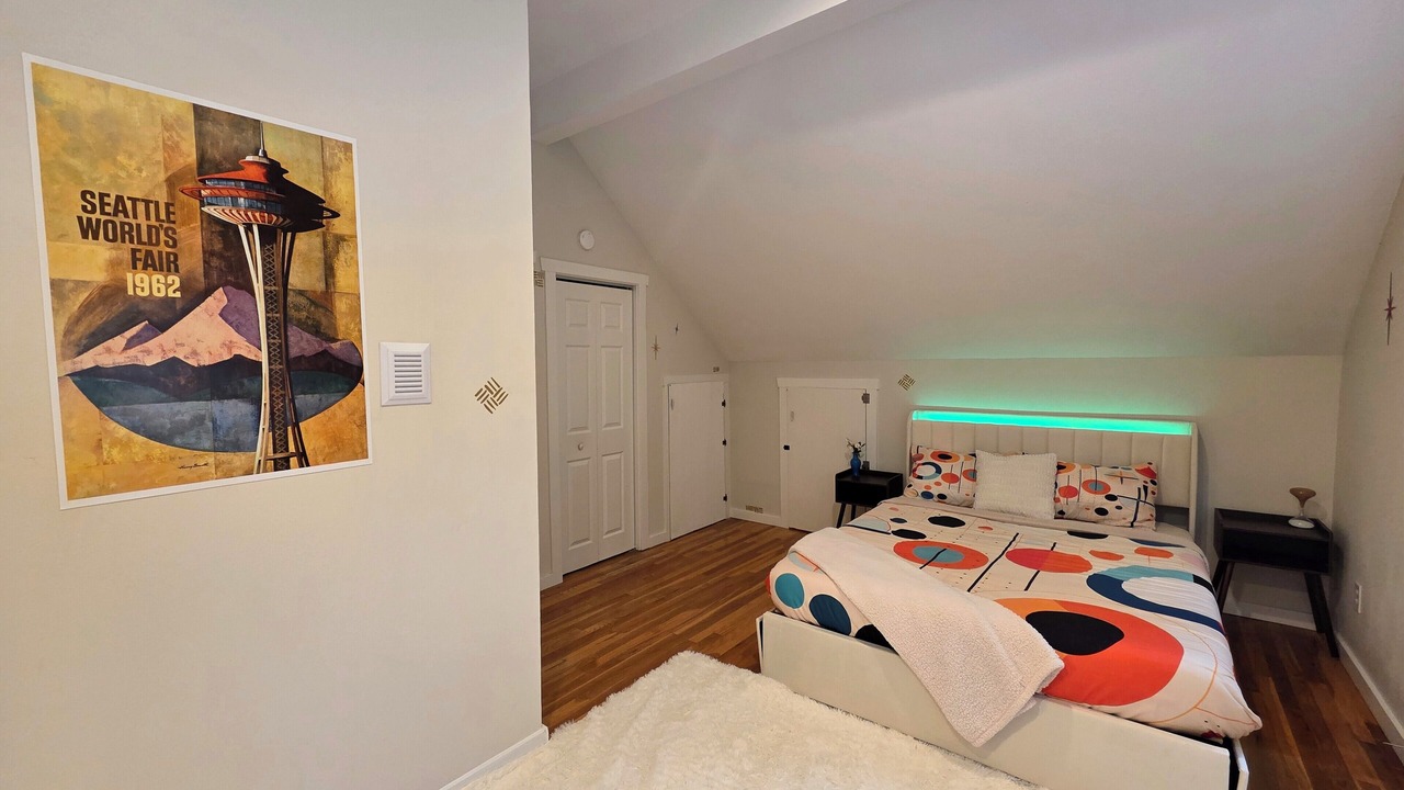 Photo of Bedroom in Haller Lake
