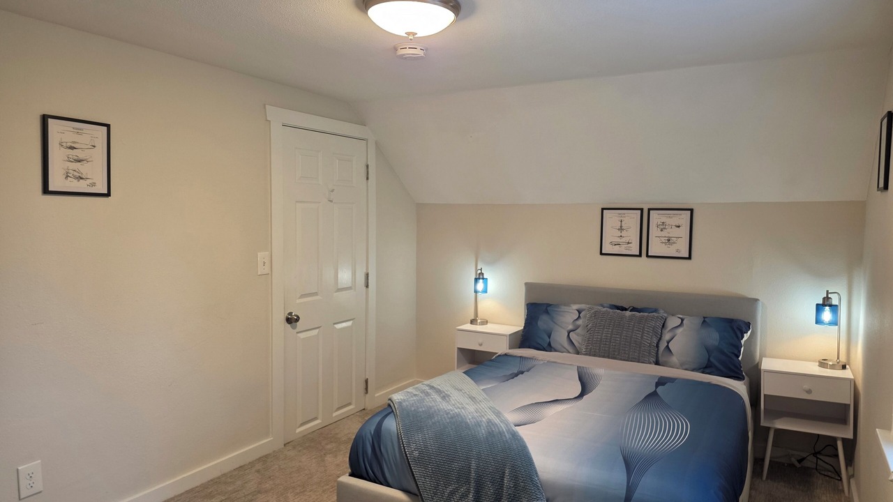 Photo of Bedroom in Haller Lake
