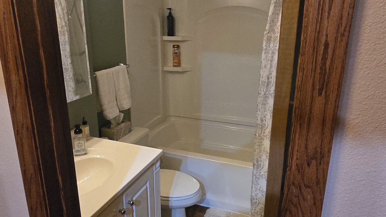 Photo of Bathroom in Wayne County