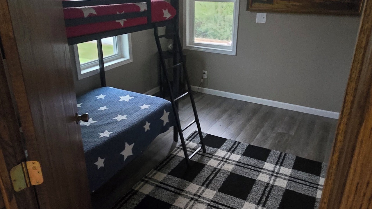 Photo of Bedroom in Wayne County