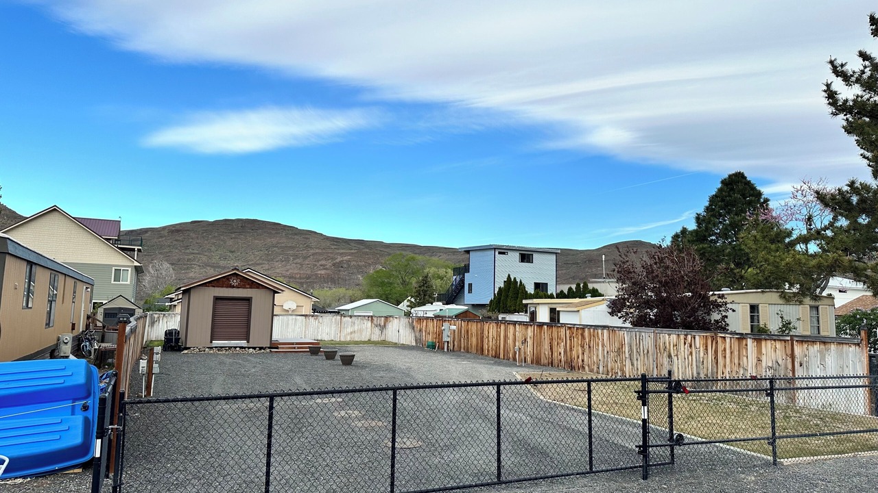 Photo of Outdoor in Sunland Estates