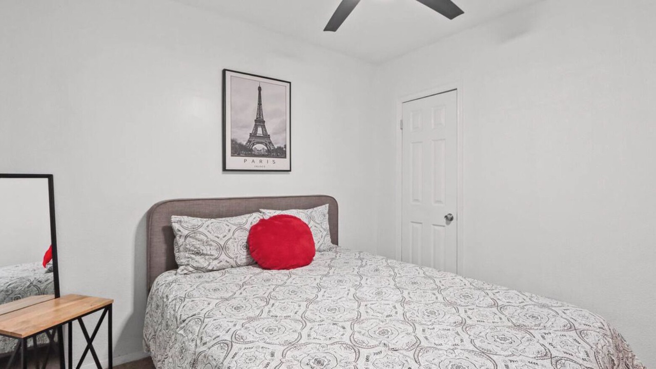 Photo of Bedroom in Northeast El Paso