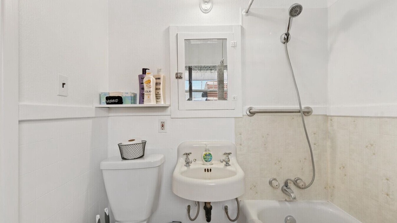 Photo of Bathroom in Baker City