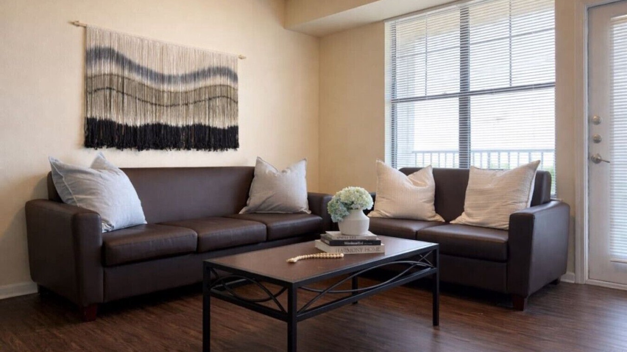 Photo of Livingroom in Central Arlington