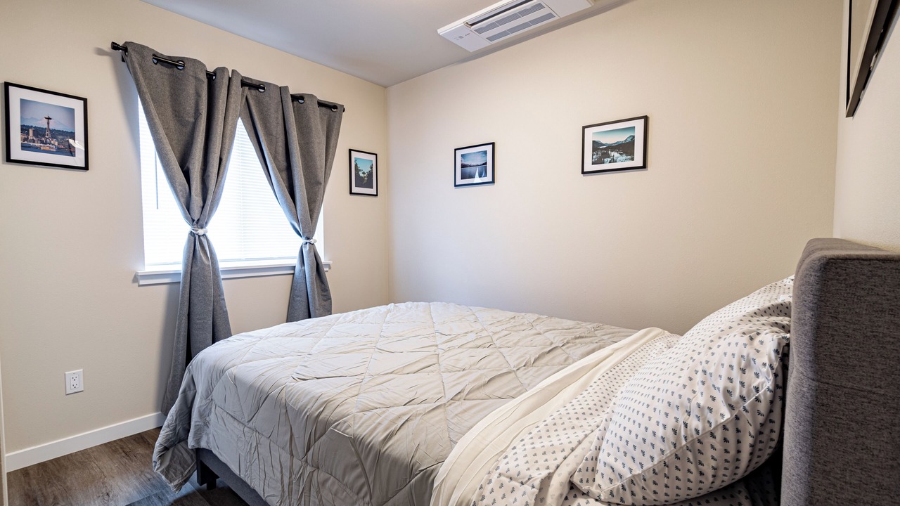 Photo of Bedroom in Normandy Park