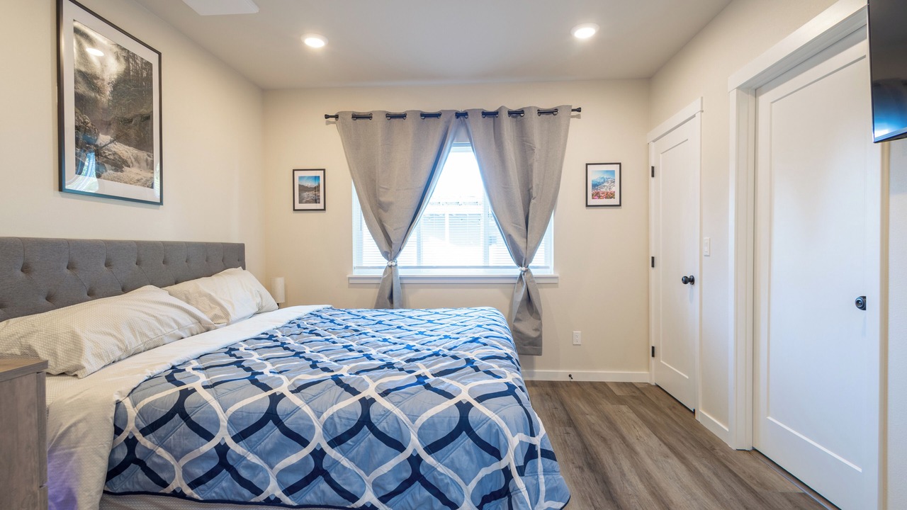 Photo of Bedroom in Normandy Park