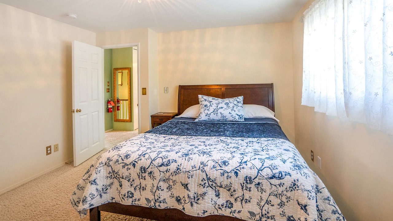 Photo of Bedroom in College Place