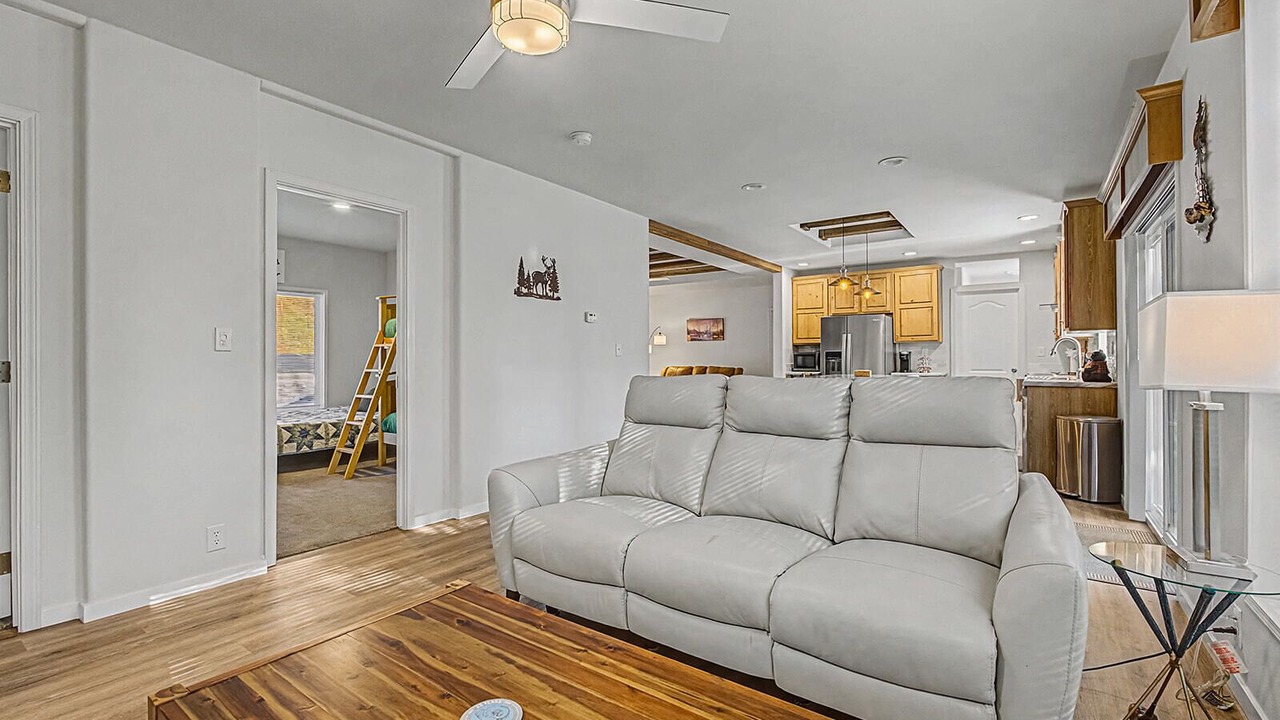 Photo of Livingroom in Garden Valley