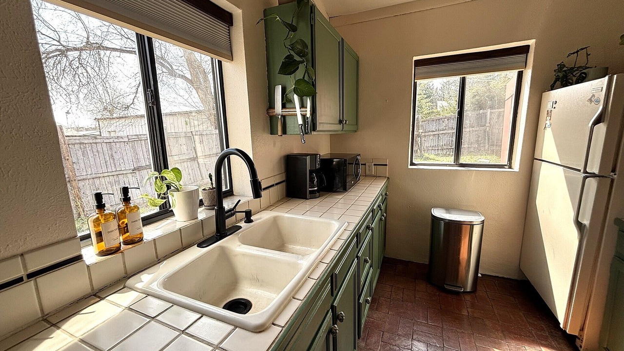 Photo of Kitchen in East Old Golden Rd