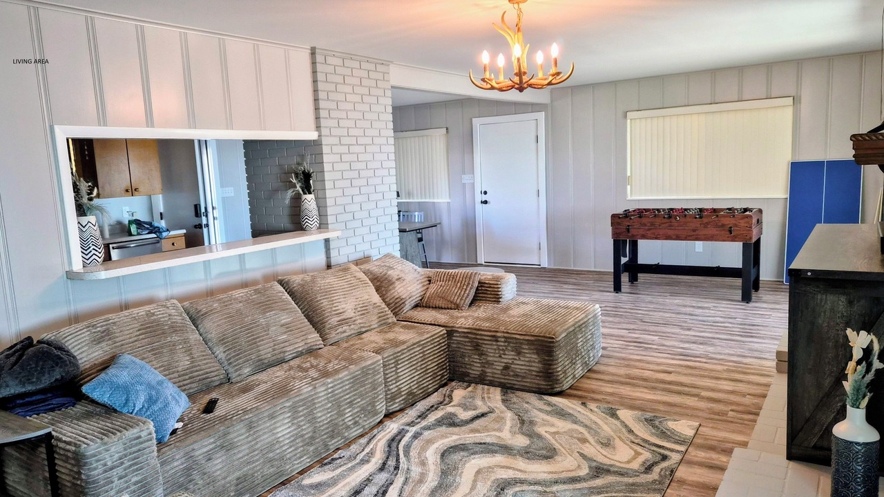 Photo of Livingroom in Whitney