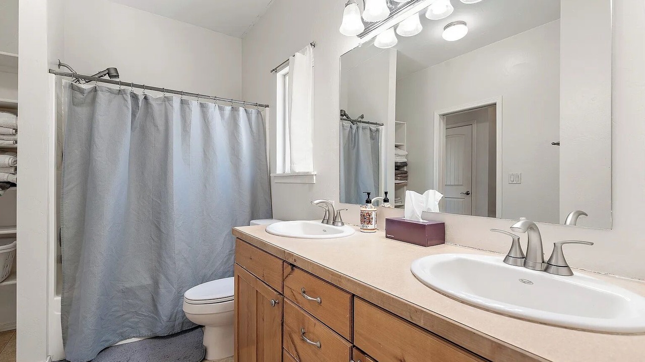 Photo of Bathroom in Caldwell