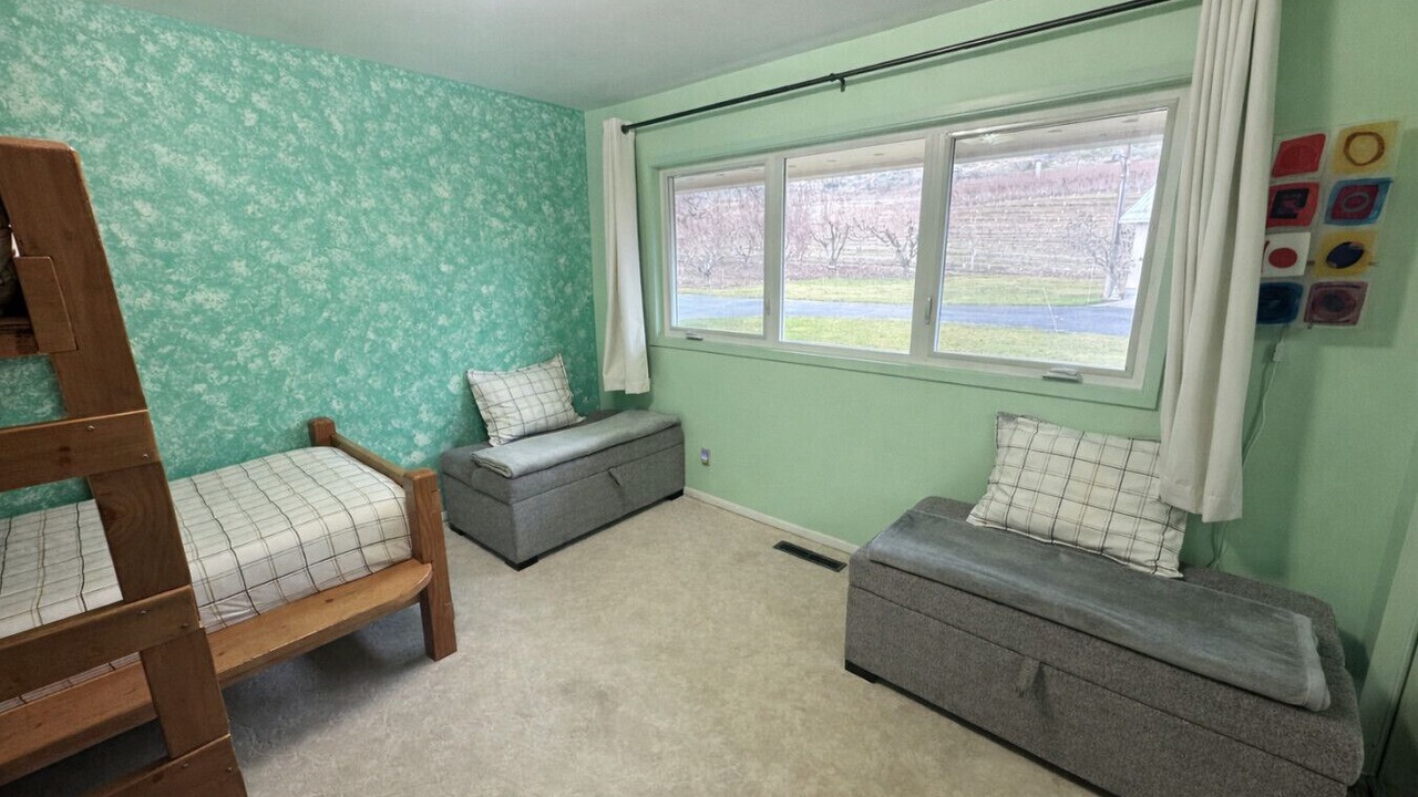 Photo of Bedroom in Oroville