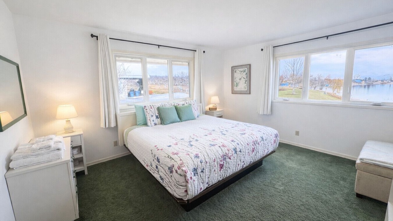 Photo of Bedroom in Oroville