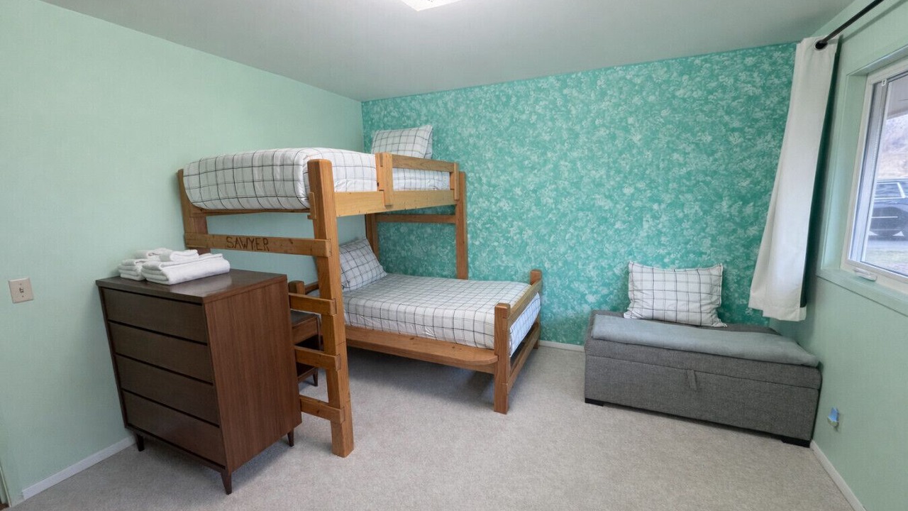 Photo of Bedroom in Oroville