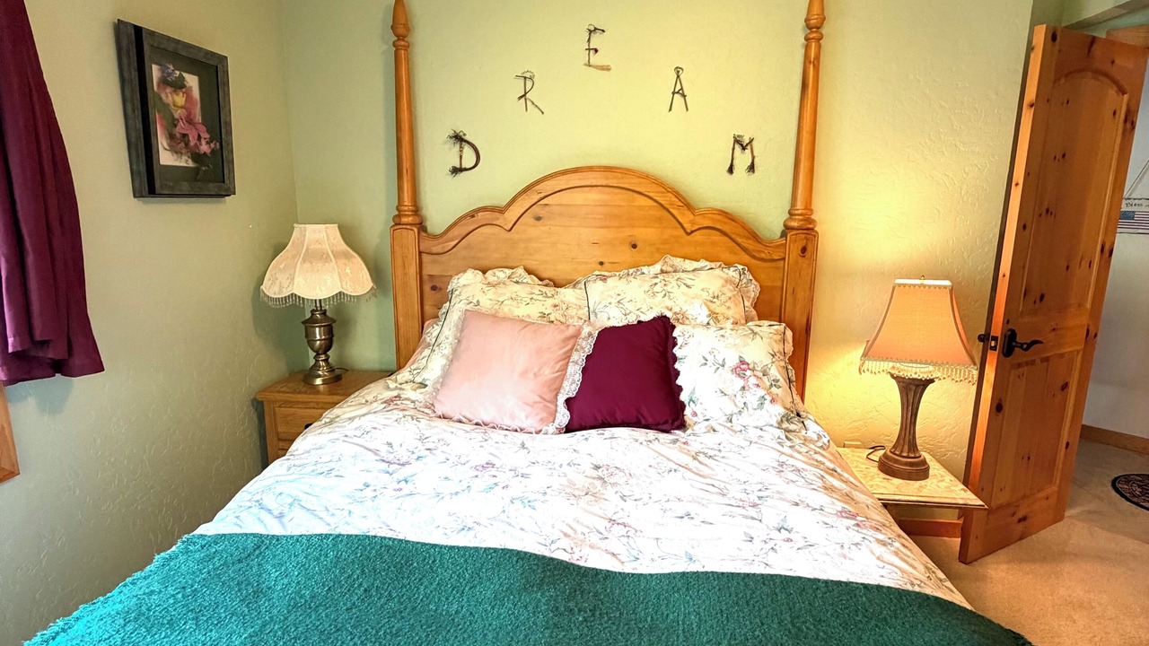 Photo of Bedroom in Port Angeles