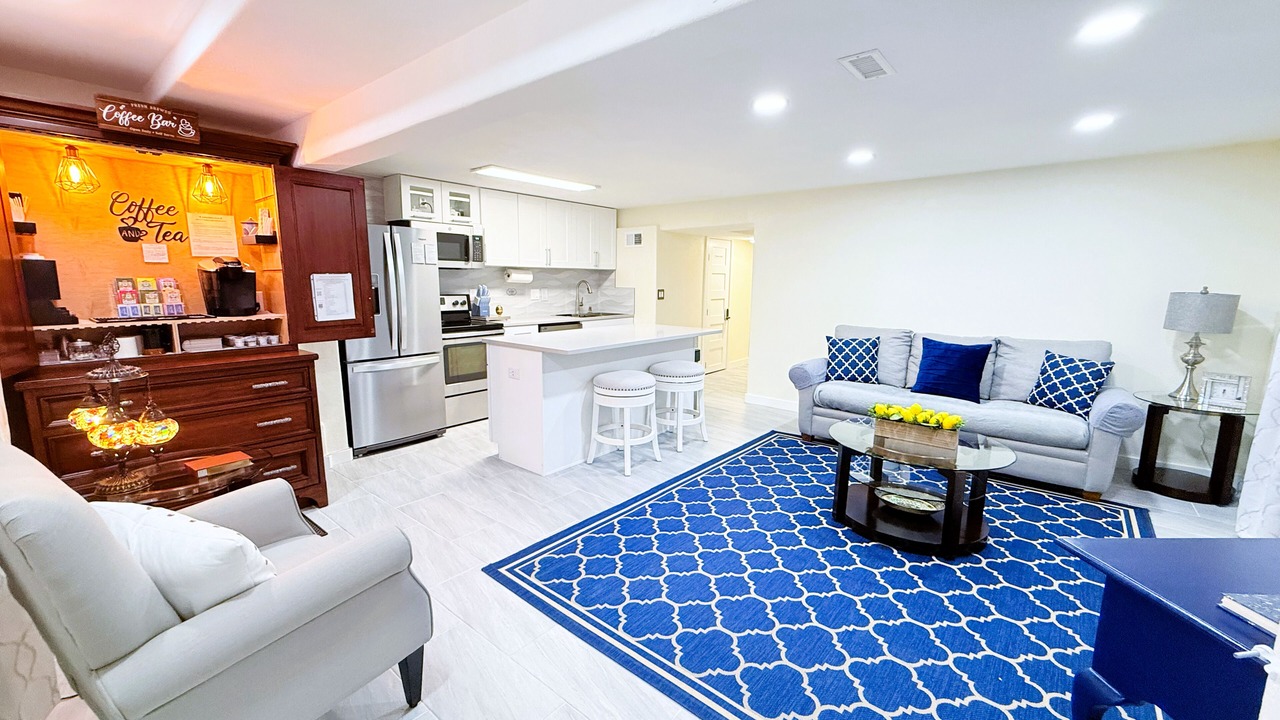 Photo of Livingroom in Dupont
