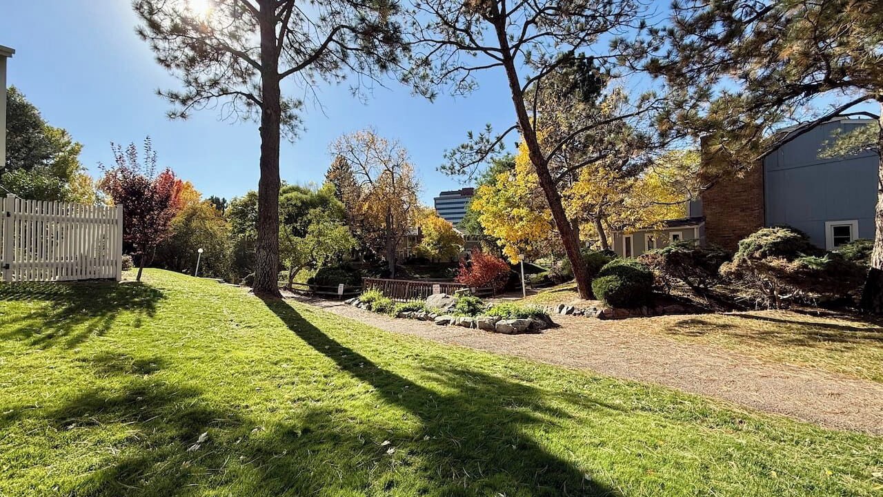 Photo of Outdoor in Dam East - West