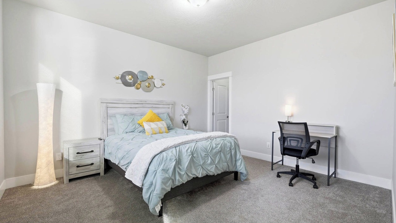Photo of Bedroom in South Richland