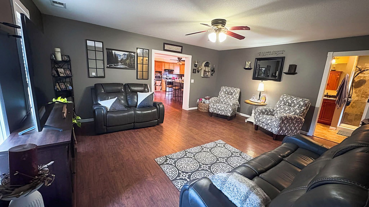 Photo of Livingroom in Spring Hill