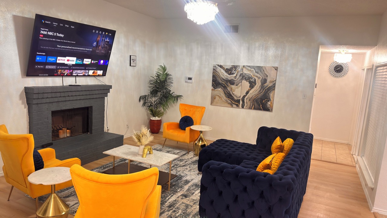 Photo of Livingroom in Southeast Arlington