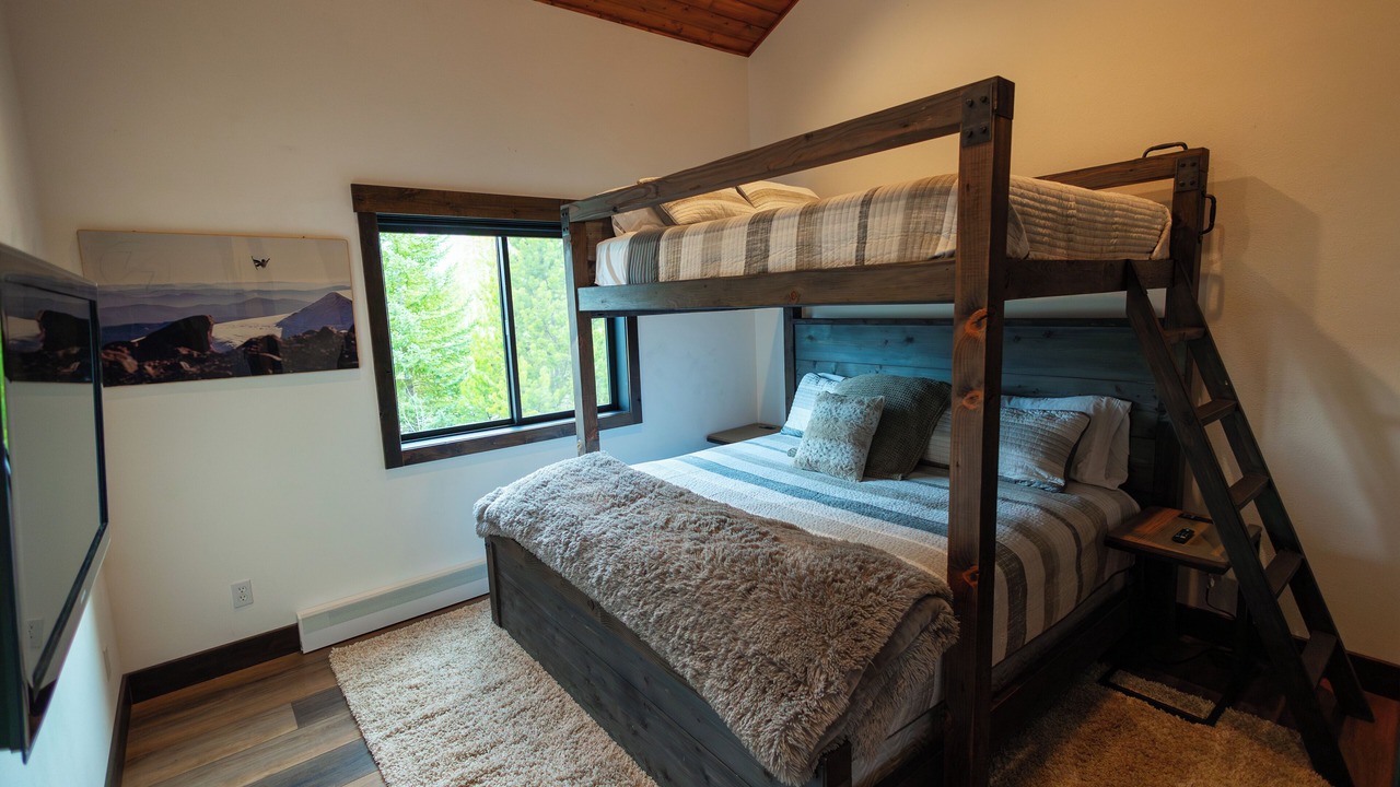Photo of Bedroom in Grand Lake