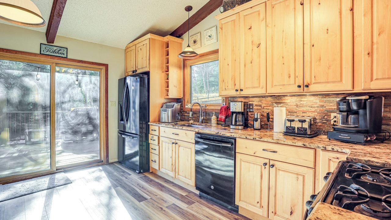Photo of Kitchen in Evergreen Meadows