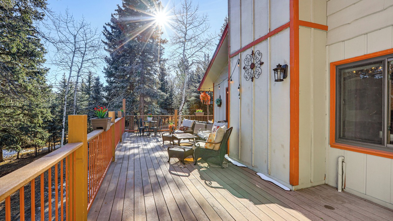 Photo of Patio Balcony in Evergreen Meadows
