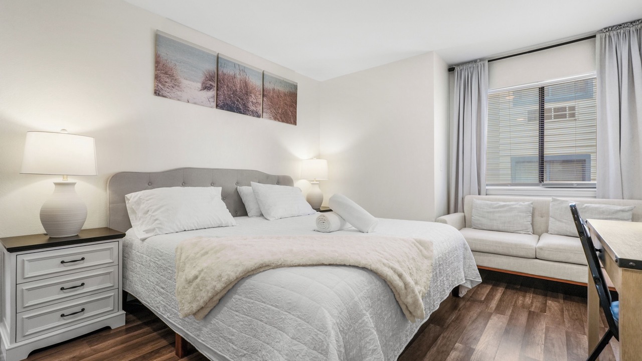 Photo of Bedroom in Englewood