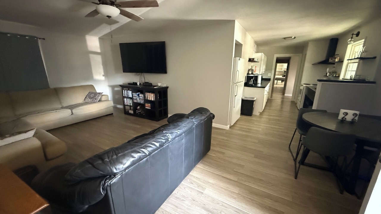 Photo of Livingroom in Lake Brownwood