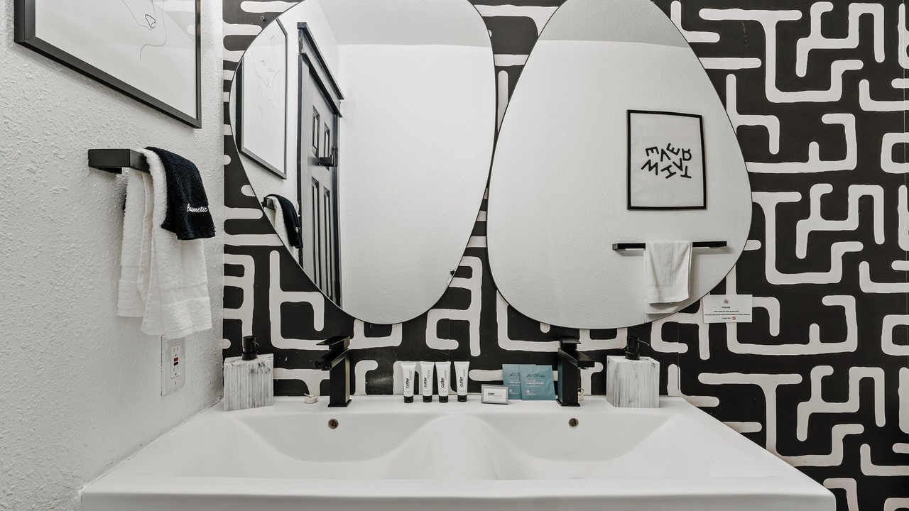 Photo of Bathroom in North Central Carrollton