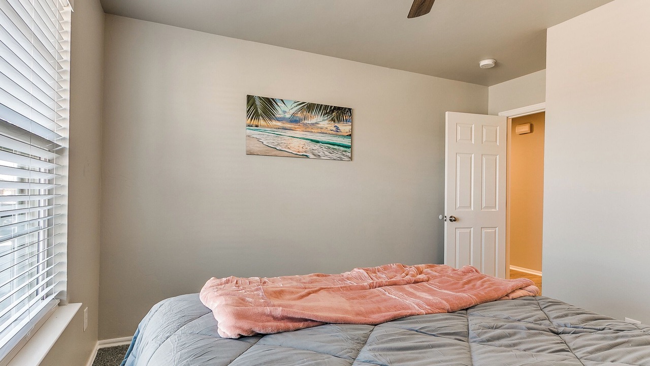 Photo of Bedroom in Mustang