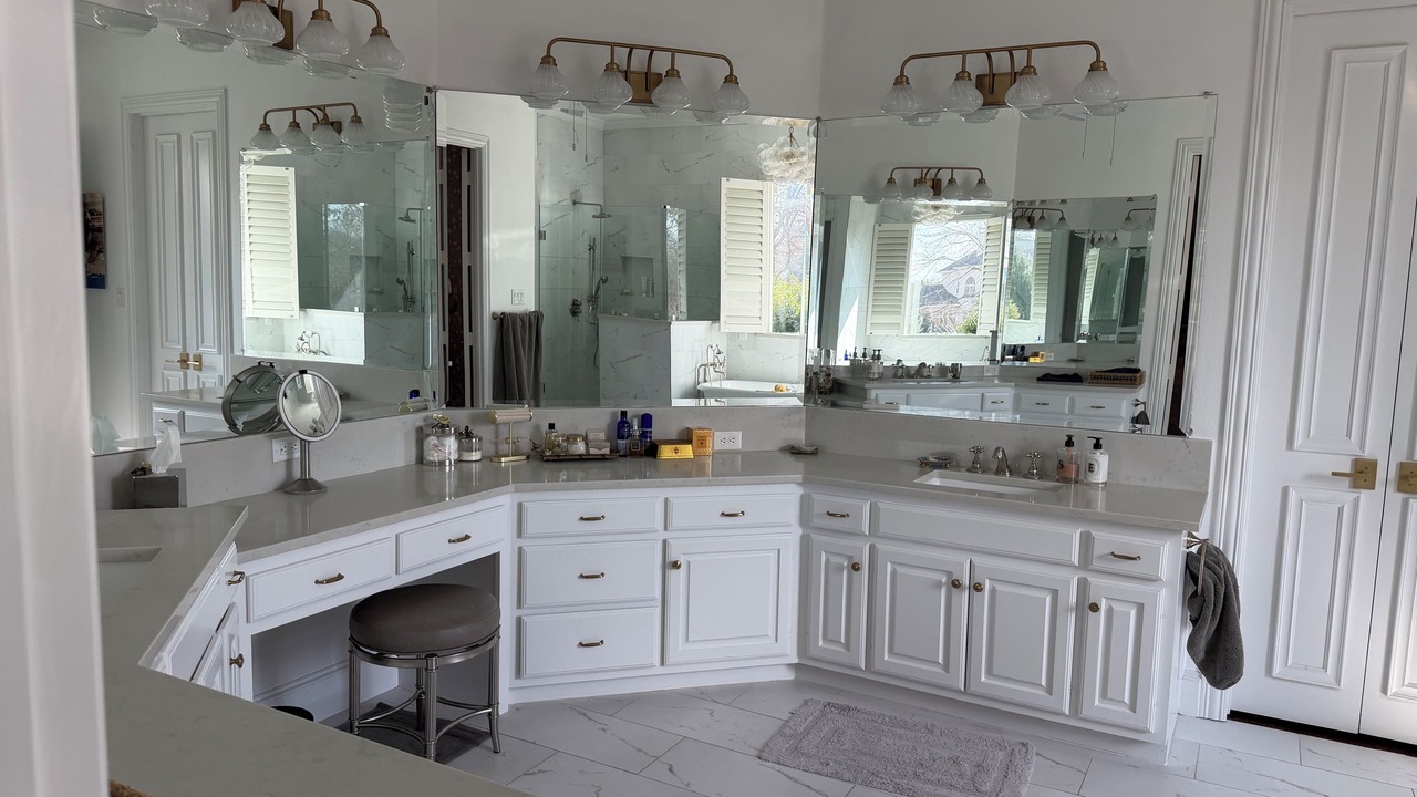 Photo of Bathroom in Fairview