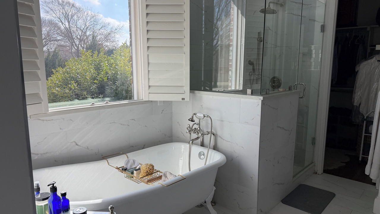 Photo of Bathroom in Fairview