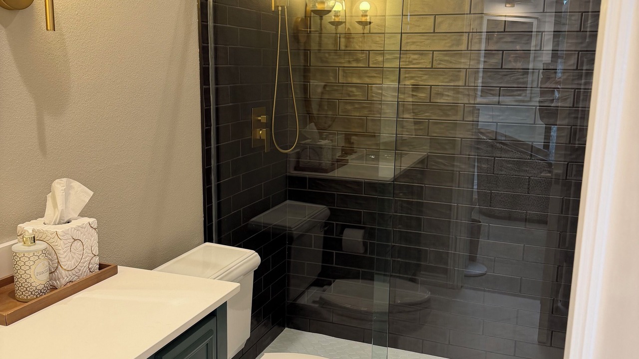 Photo of Bathroom in Fairview