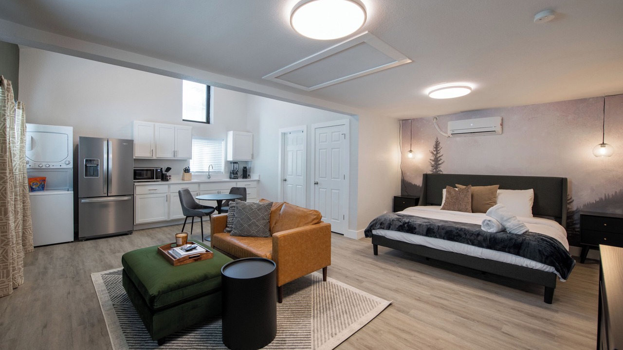Photo of Livingroom in Berkley