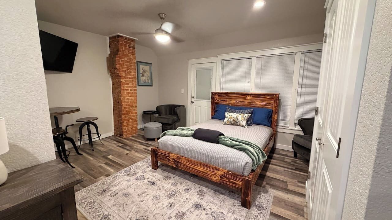 Photo of Bedroom in Fairmount