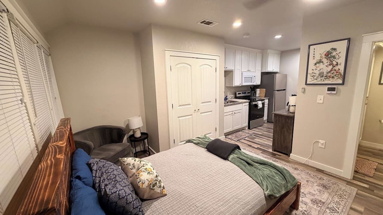 Photo of Bedroom in Fairmount