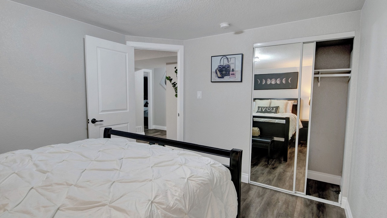 Photo of Bedroom in Aurora