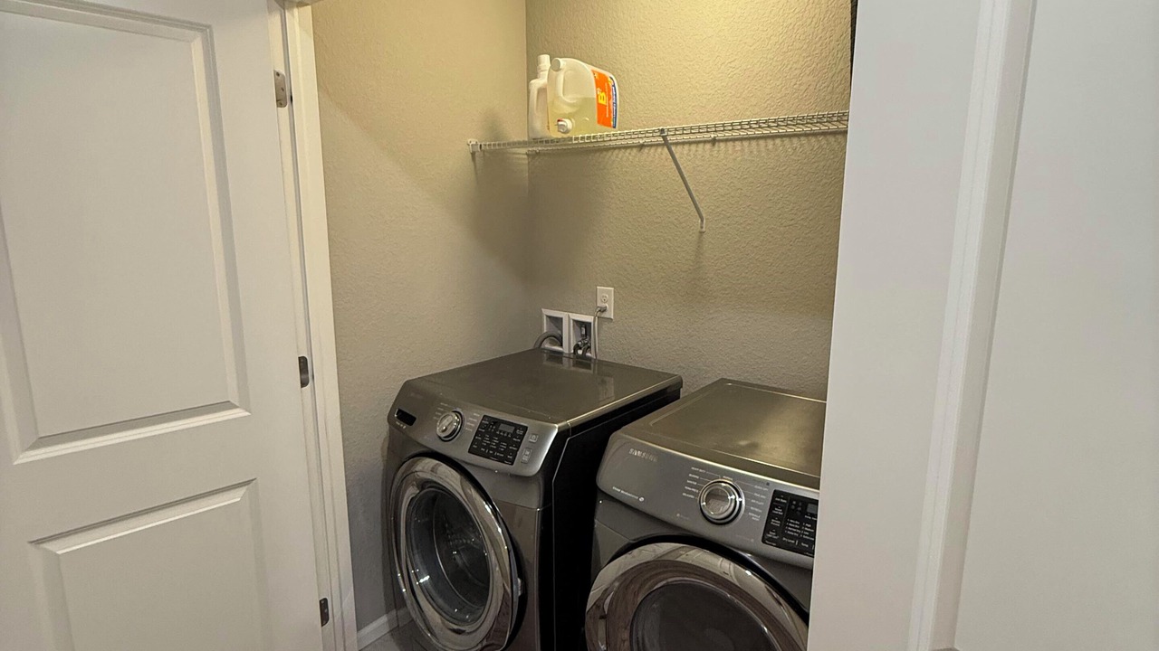 Photo of Bedroom in Aurora