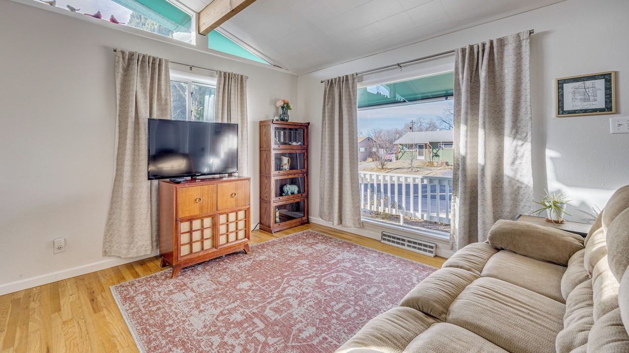 Photo of Livingroom in Pueblo