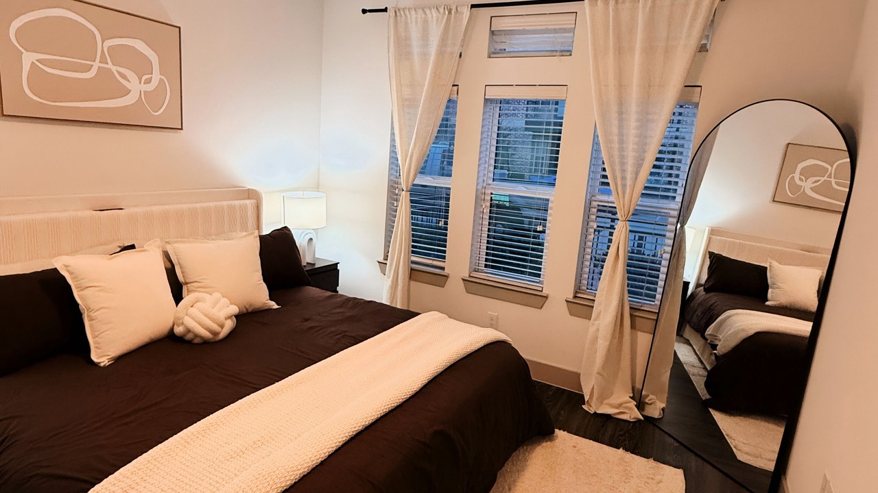 Photo of Bedroom in Farmers Branch