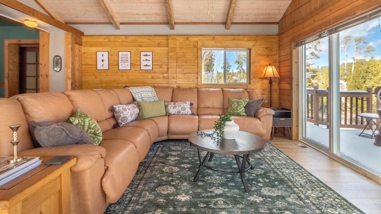 Photo of Livingroom in Grand Lake